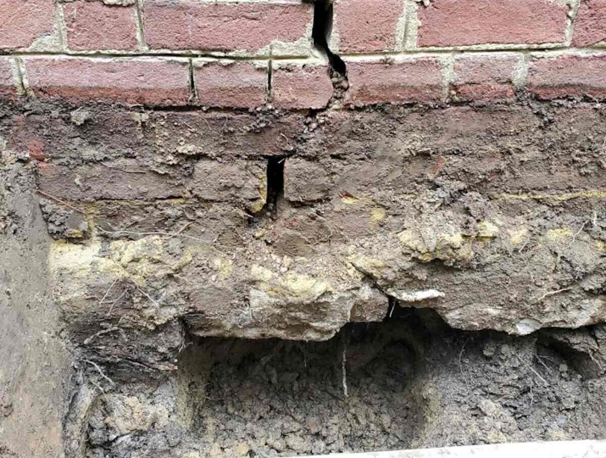 What Causes Foundation Cracks?